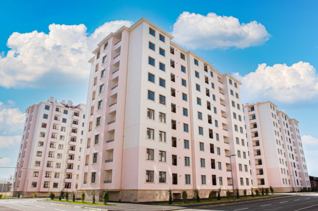 12 №-Lİ YAŞAYIŞ BİNASININ TİKİNTİSİ