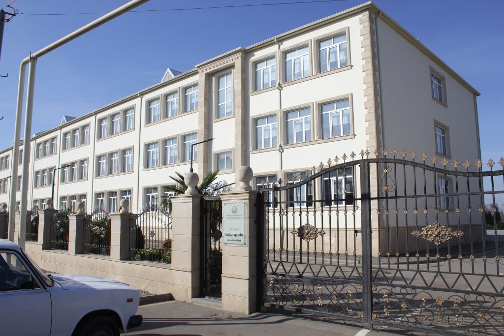 SAMUX RAYON İNSTİTUT QƏSƏBƏ TAM ORTA MƏKTƏBİN TİKİNTİSİ